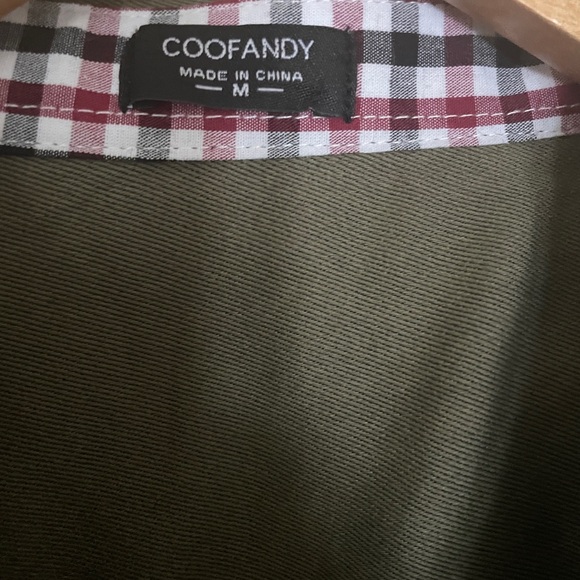 🫒 Olive Green Casual Button Down 🫒 - Picture 3 of 5